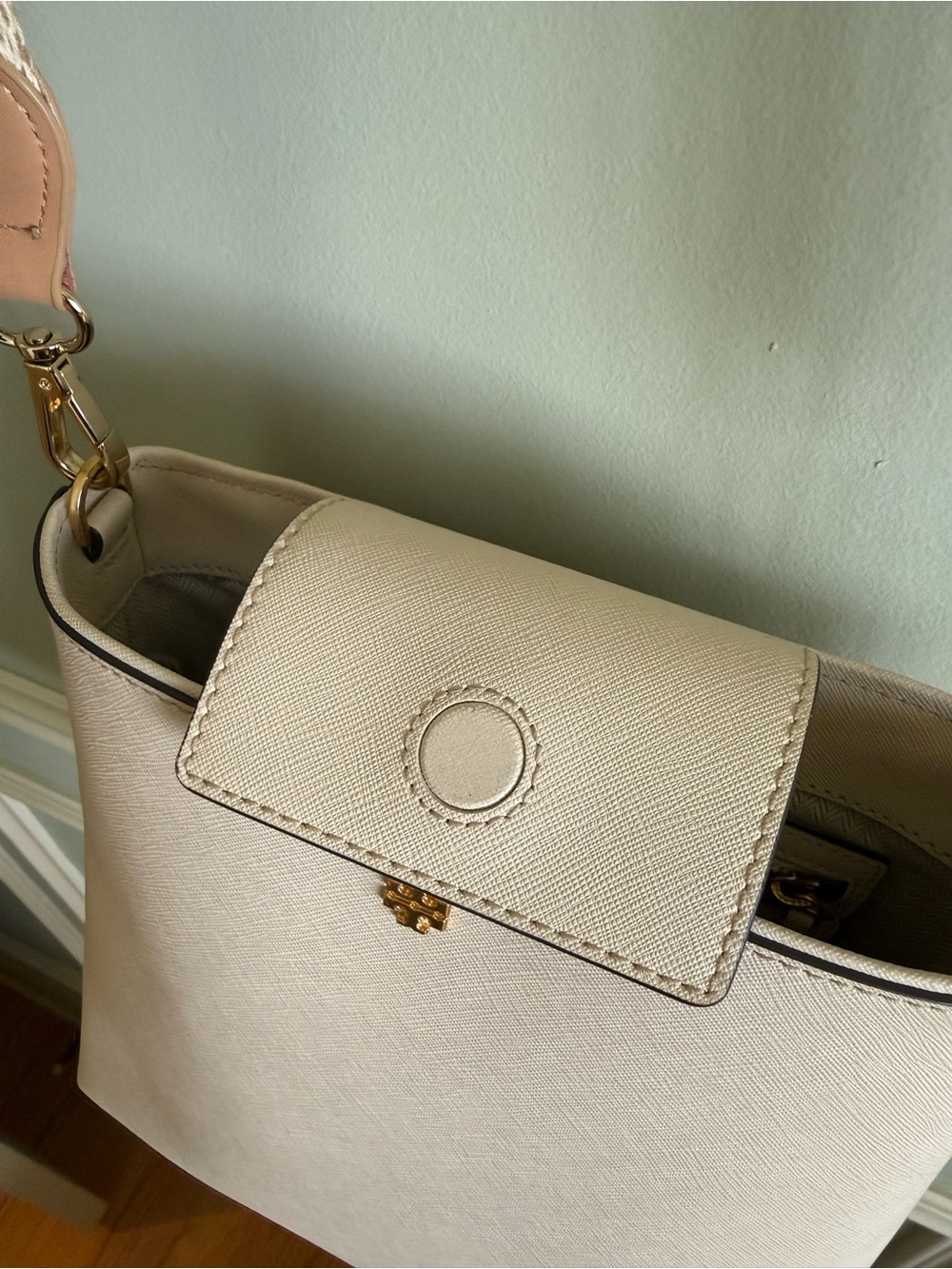 Tory Burch Cream Crossbody with Patterned Adjustable Strap - Picture 7 of 11